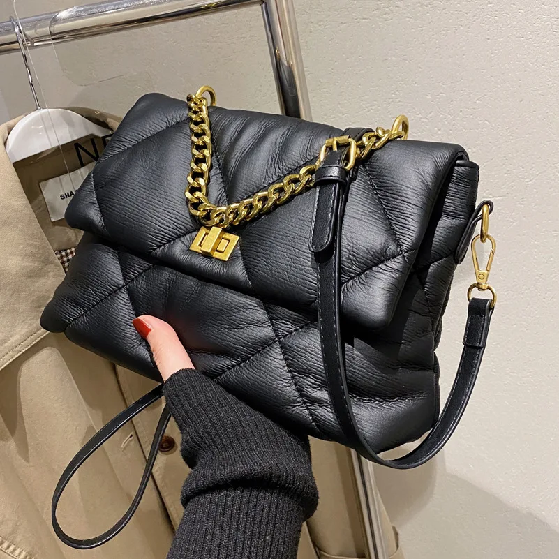 HB025 – Female Handbag (Black)